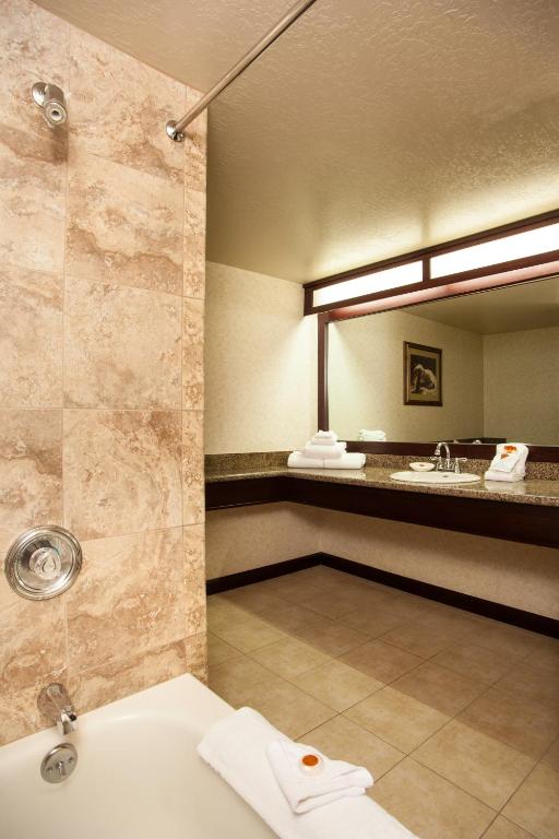 Standard King Room – Smoking