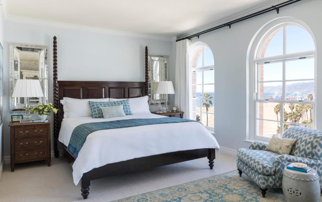 Premier King Room with Ocean View