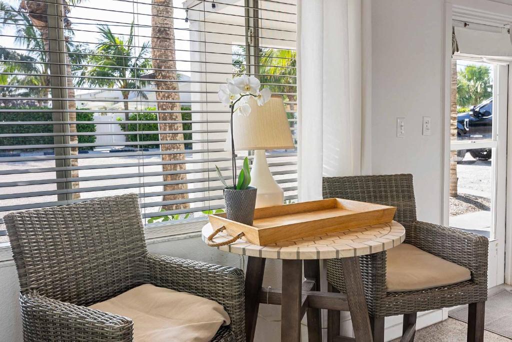 One-Bedroom with Bay View