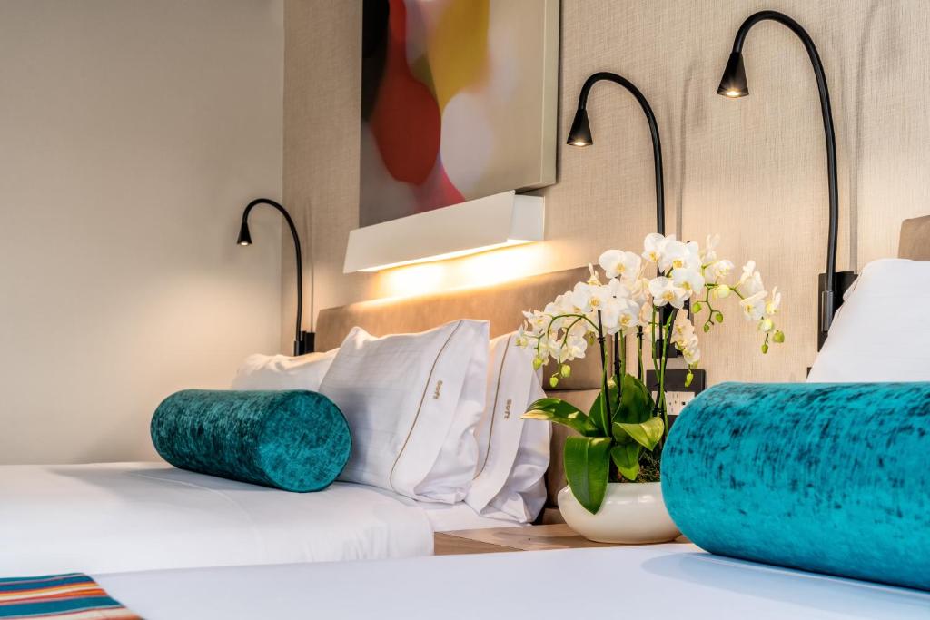 Standard Double Room with Two Queen Beds