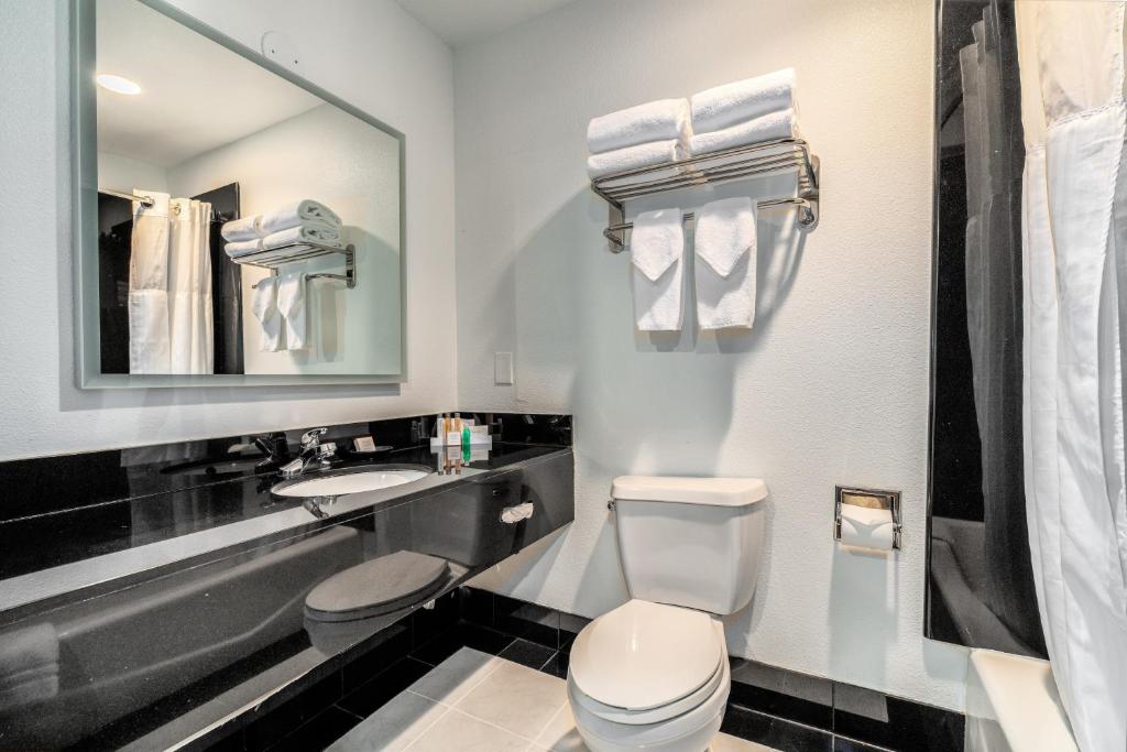 Standard Double Room with Two Queen Beds