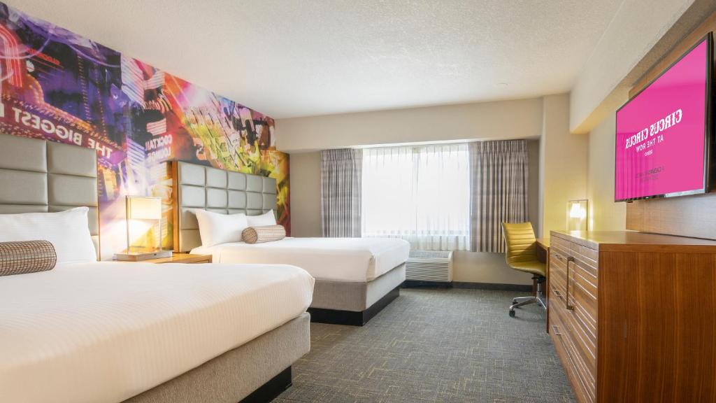 Luxury Premium Room 2 Queen Non-Smoking