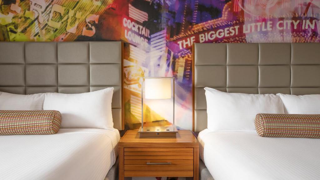 Luxury Premium Room 2 Queen Non-Smoking