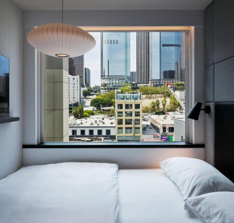 King Room Skyline View