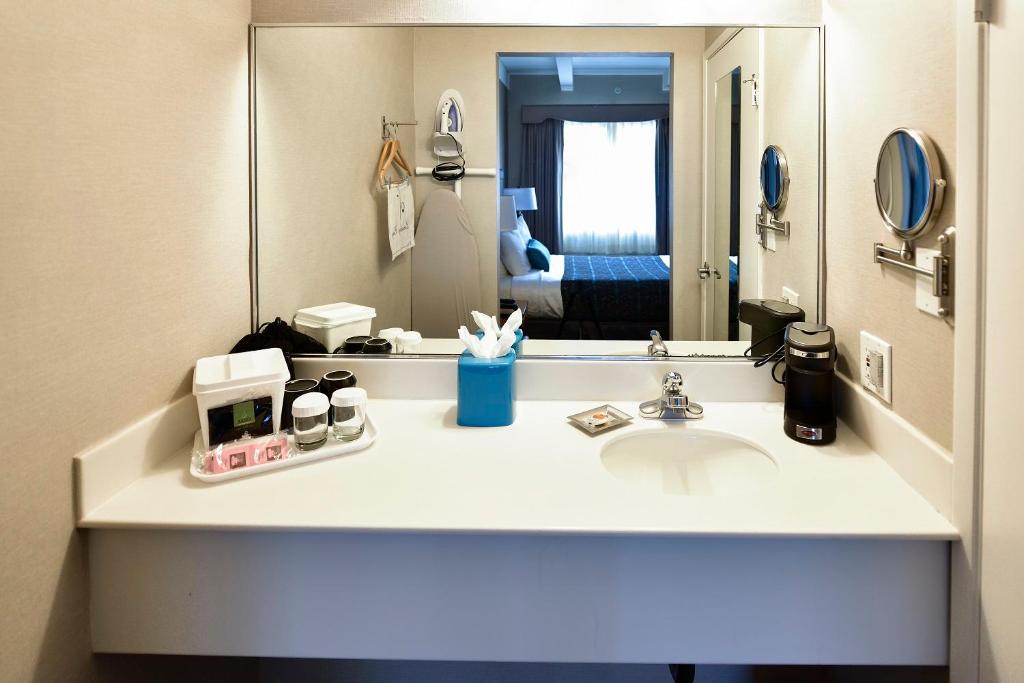 Deluxe Double Room with Two Double Beds