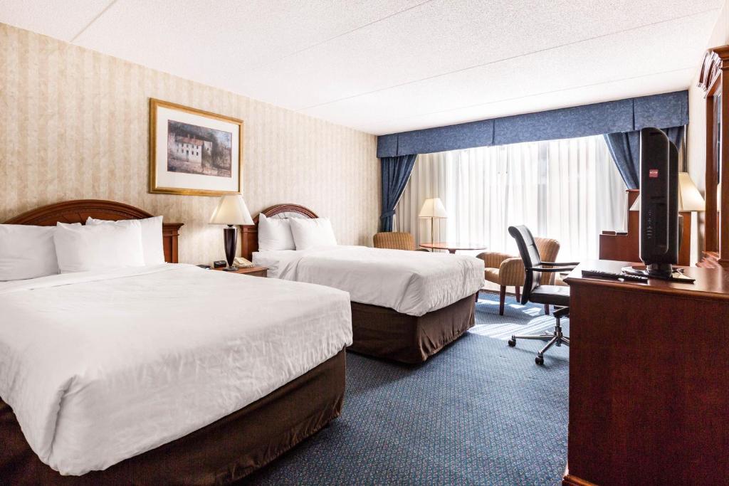 Double Room with Two Double Beds – Non-Smoking