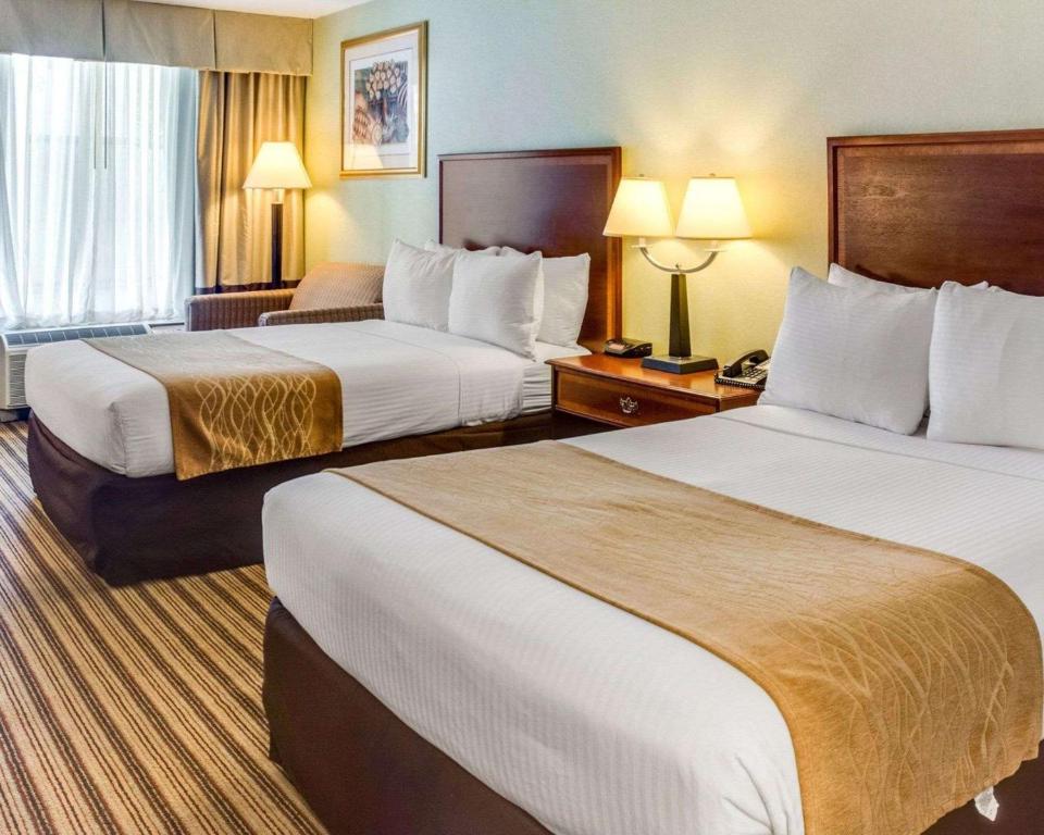 Double Room with Two Double Beds – Smoking