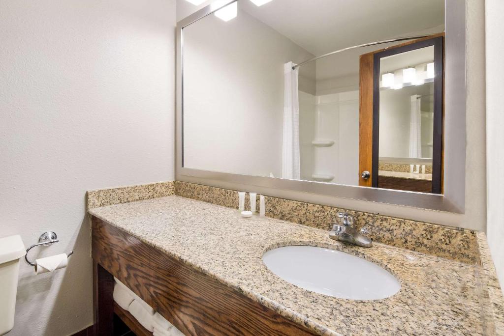 Double Room with Two Double Beds – Non-Smoking