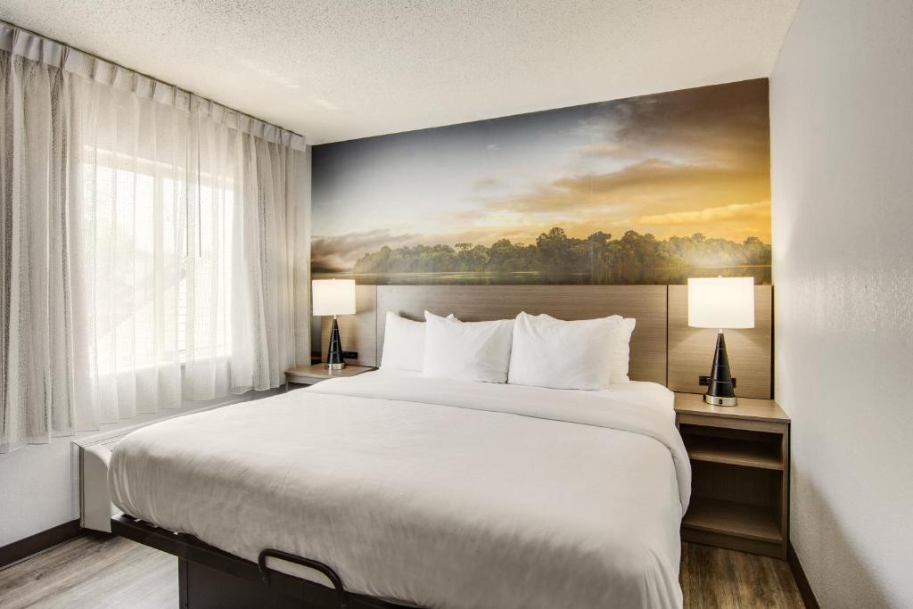 King Suite with Sofa Bed – Non Smoking