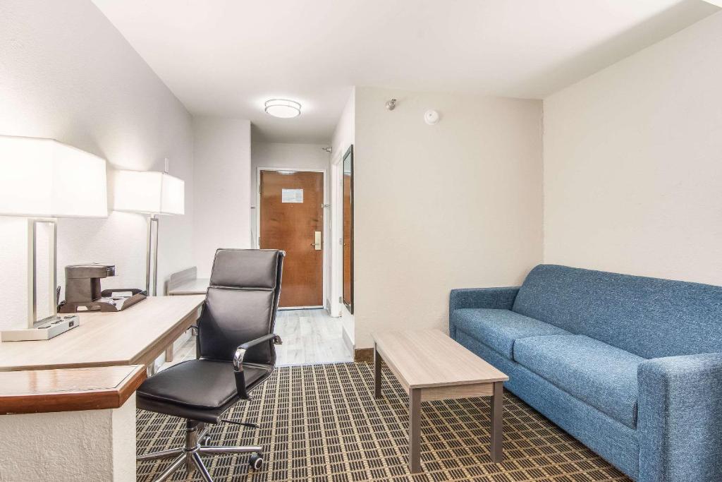 King Suite with Sofa Bed – Non Smoking