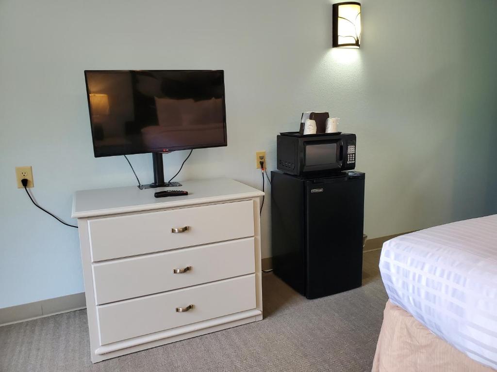 Queen Room – Non-Smoking