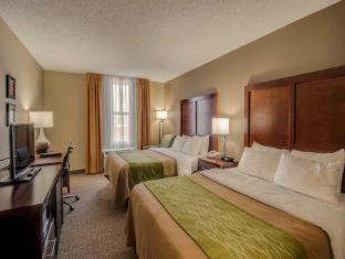 Queen Room with Two Queen Beds – Non-Smoking