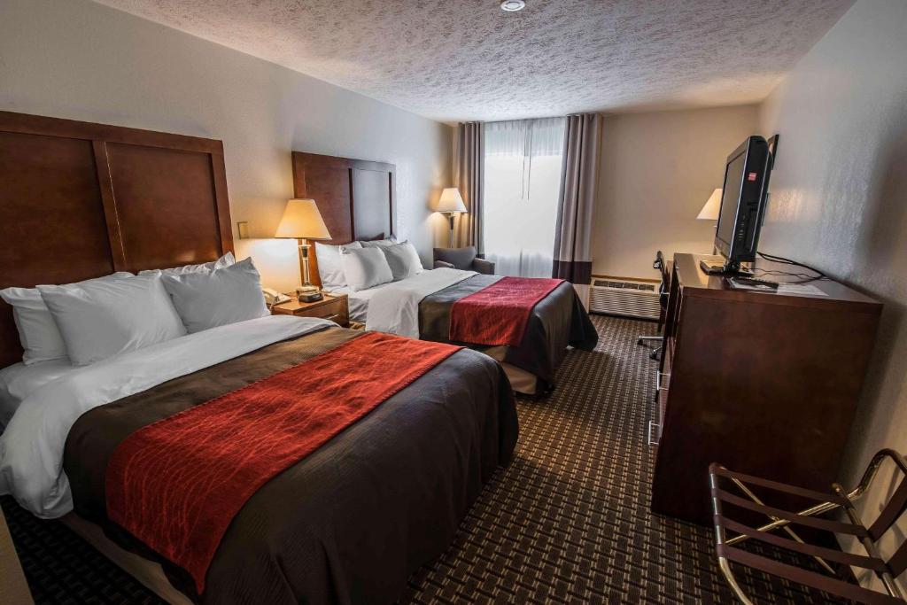 Double Room with Two Double Beds – Non-Smoking