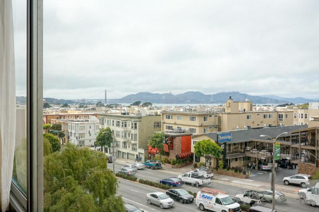 Queen Room with Two Queen Beds – Non-Smoking – Upper Floor