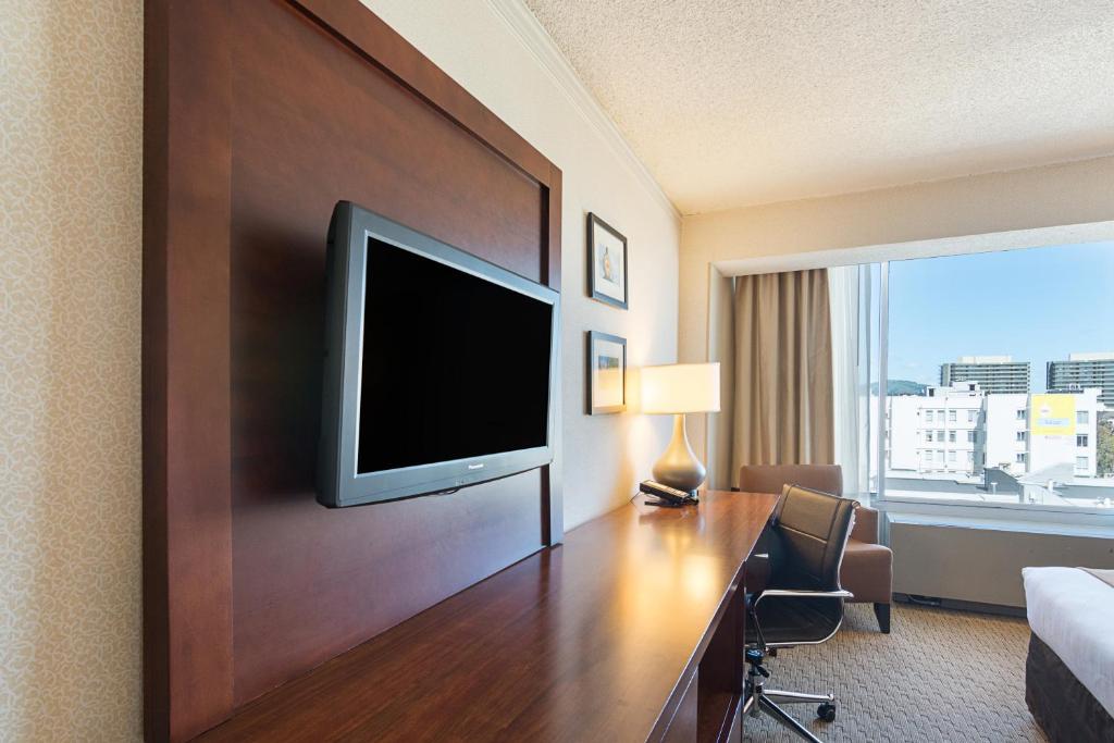 Queen Room with Two Queen Beds – Non-Smoking – Upper Floor