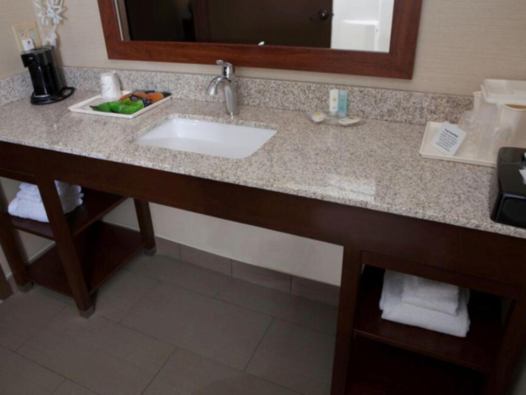 King Room – Non-Smoking