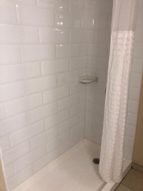 King Room – AccessibleNon-Smoking