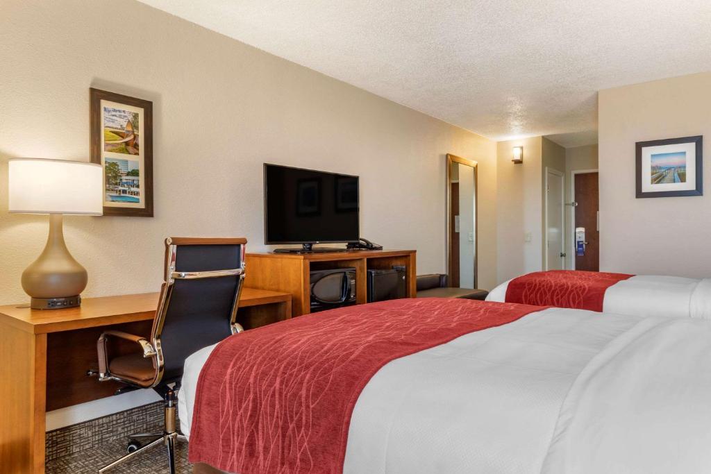 Double Room with Two Double Beds – Non-Smoking