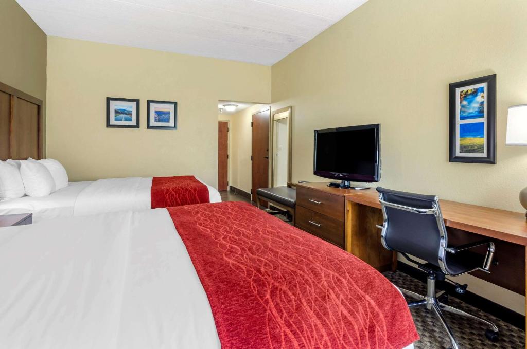 Queen Room with Two Queen Beds – Non-Smoking