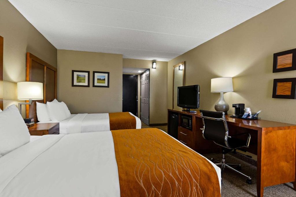 Double Room with Two Double Beds – Non-Smoking