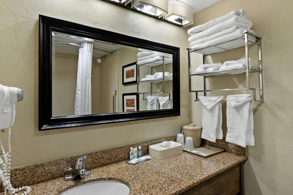 Double Room with Two Double Beds – Non-Smoking