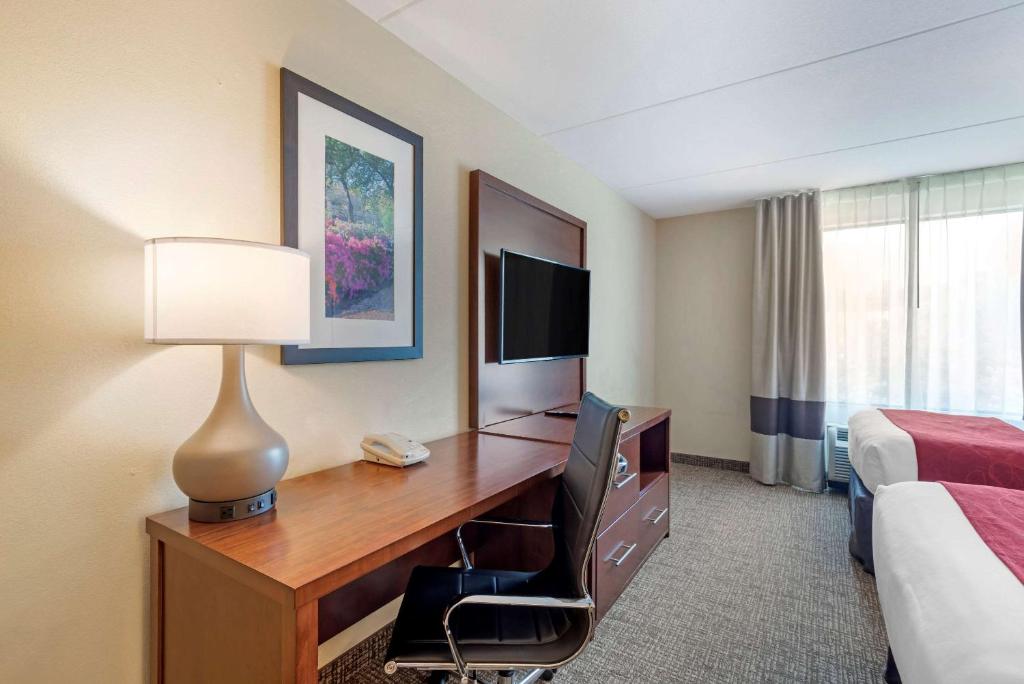 Double Suite with Two Double Beds – Non-Smoking