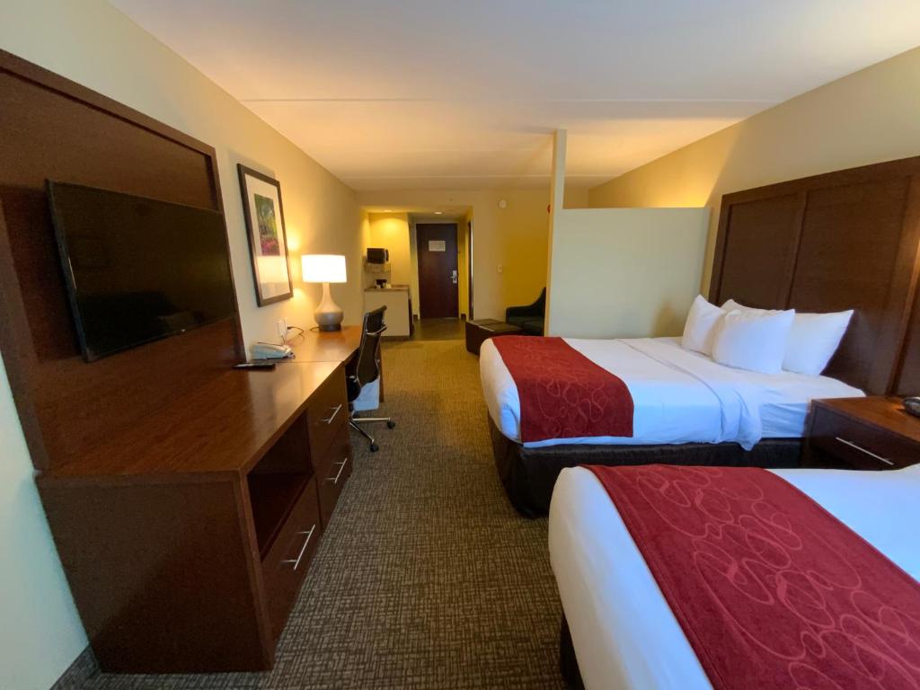 Double Suite with Two Double Beds – Non-Smoking