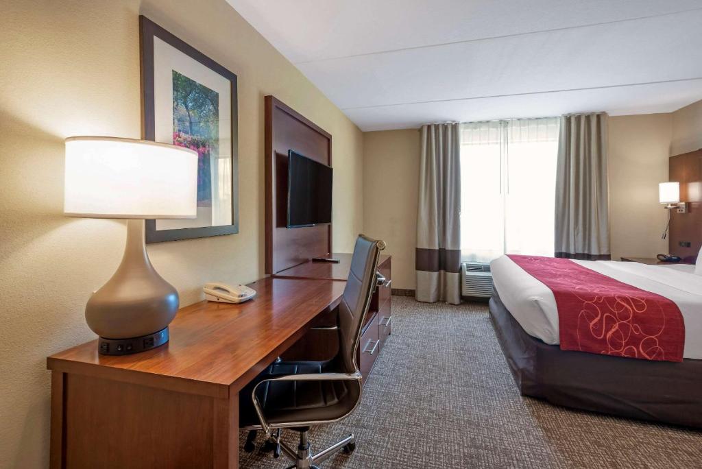 Double Suite with Two Double Beds – Non-Smoking