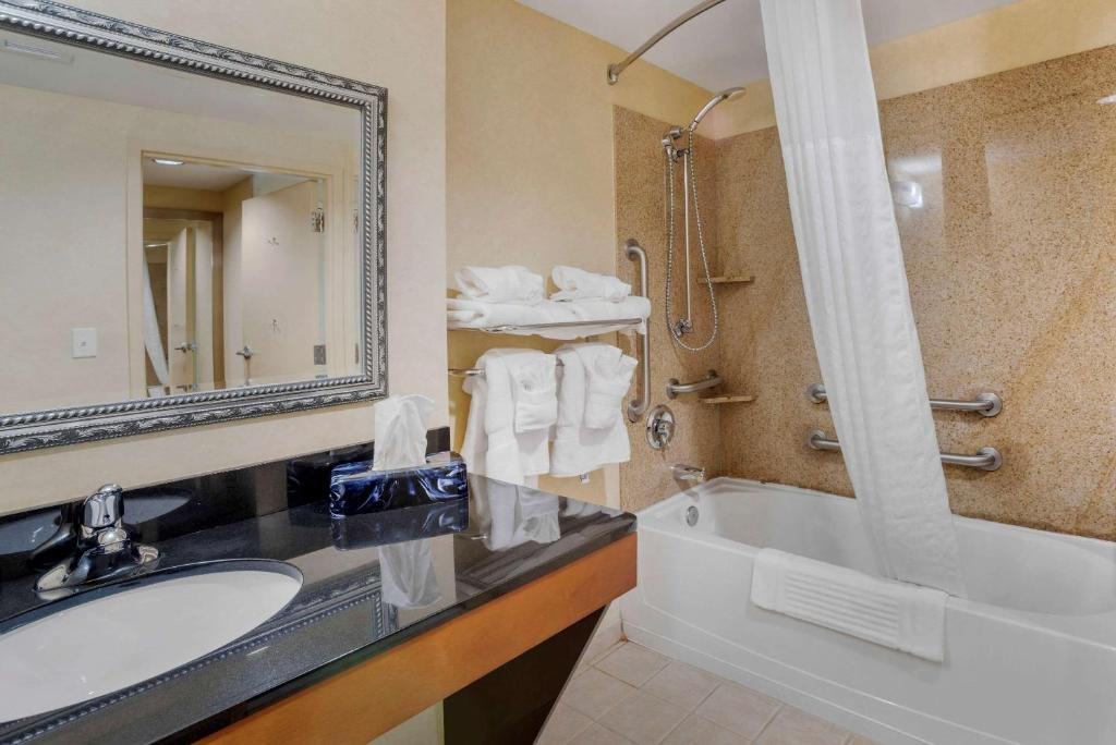 King Room – AccessibleNon-Smoking