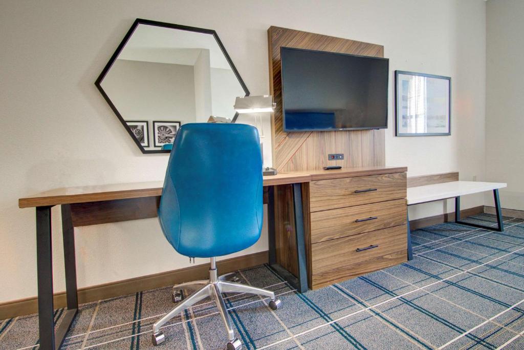 King Suite with Sofa-Bed