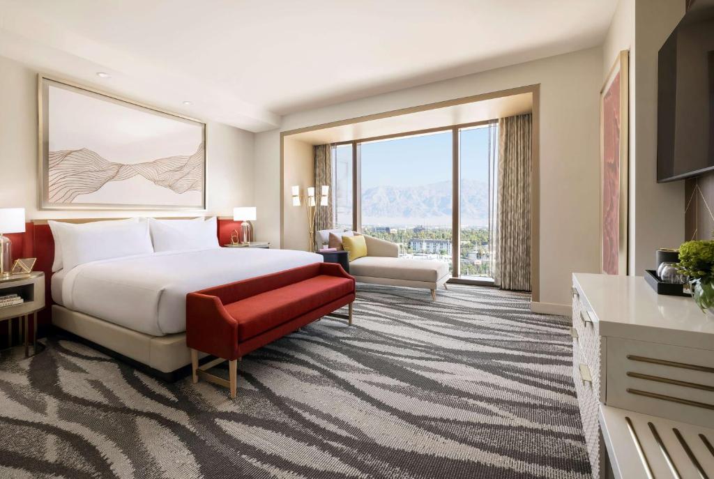 One-Bedroom King Suite with City View