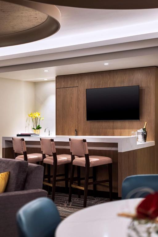 Two-Bedroom Presidential Suite