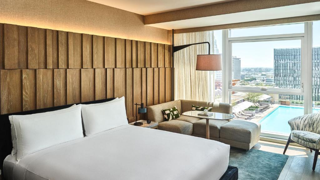 Premium King Room with View