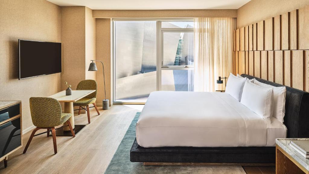 Premium King Room with View