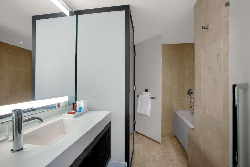 Executive King Suite