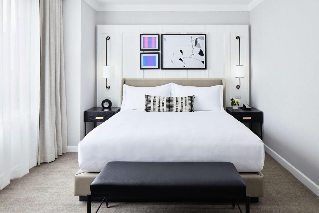 One-Bedroom King Suite