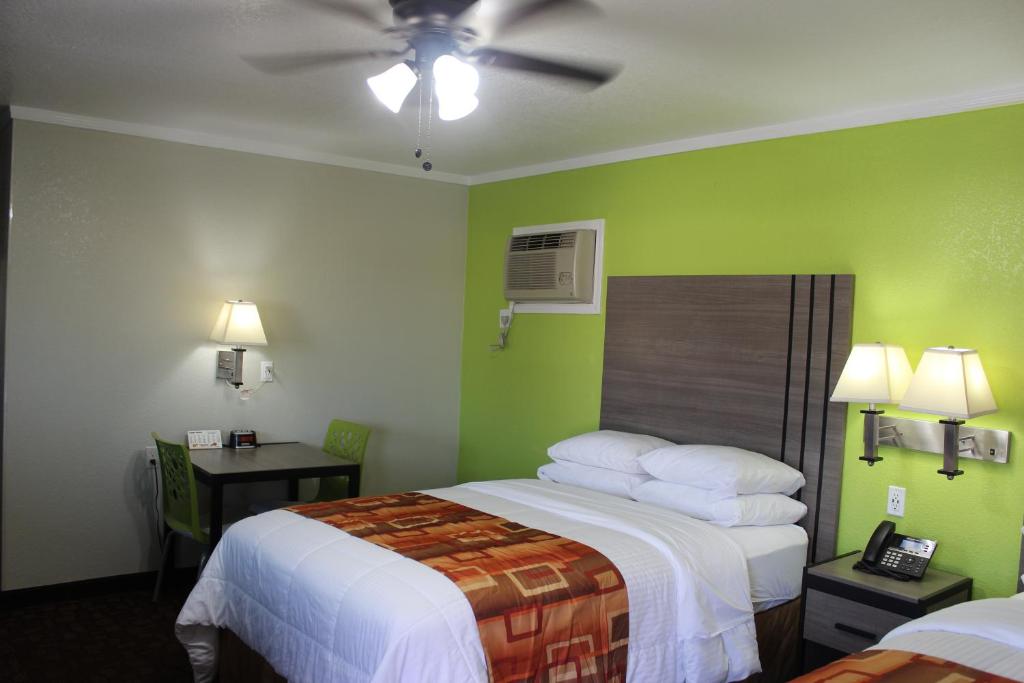 Double Room with Two Double Beds – Non-Smoking