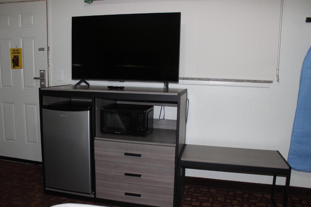 Double Room with Two Double Beds – Non-Smoking