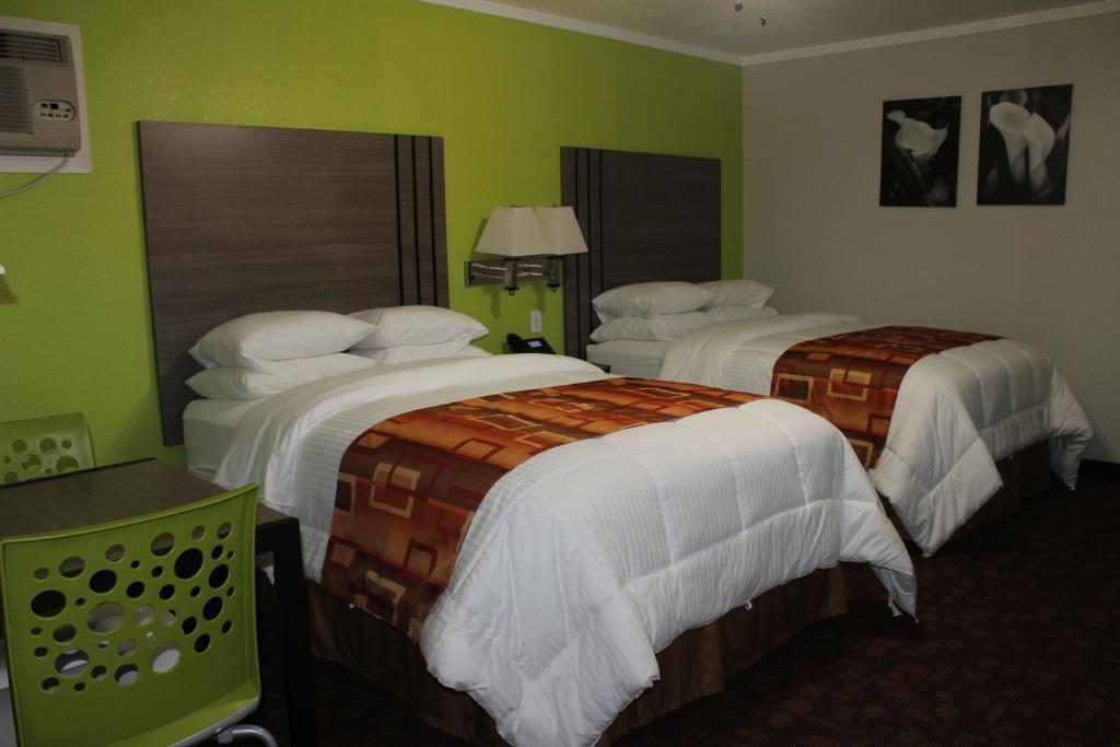 Double Room with Two Double Beds – Non-Smoking