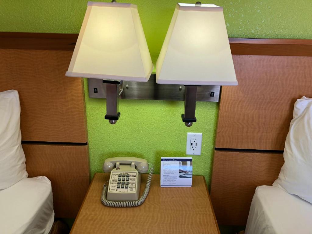 Double Room with Two Double Beds – Non-Smoking