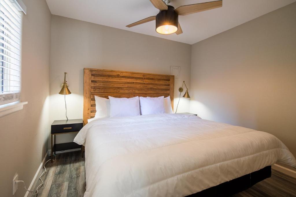 Cottage with Garden View