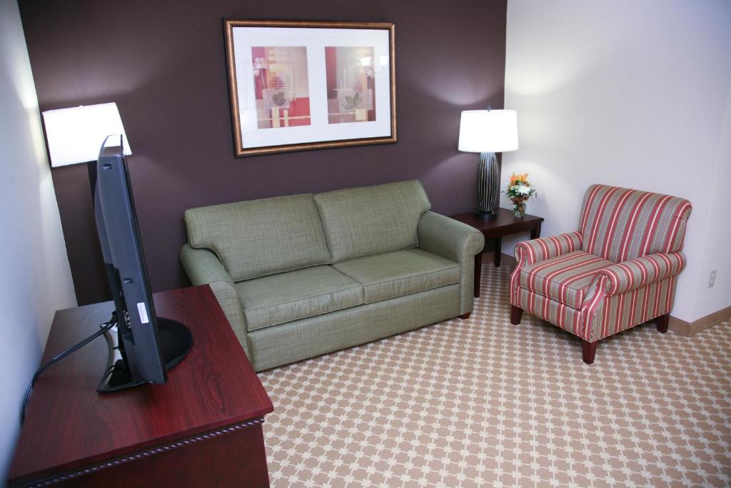 One-Bedroom King Suite – Non-Smoking