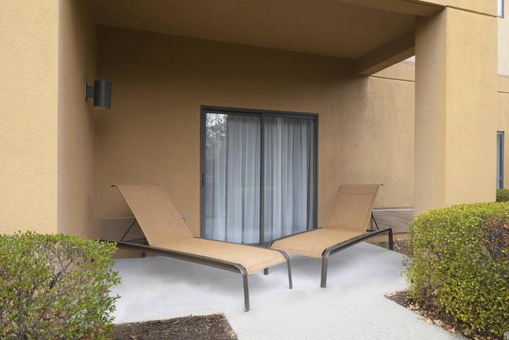 King Room with Sofa Bed