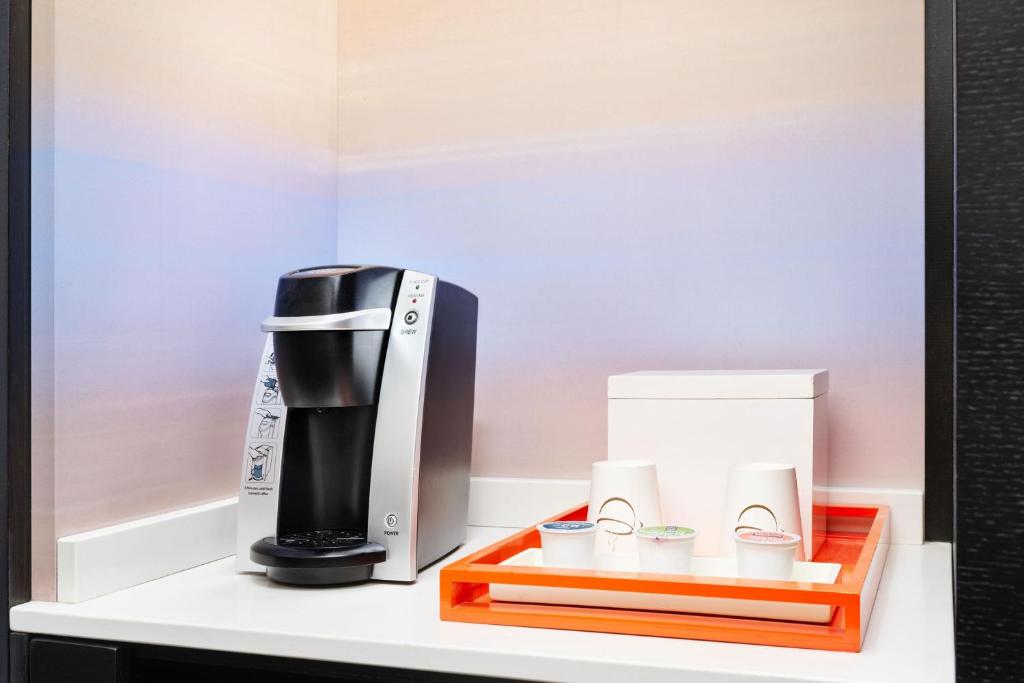 King or Queen Room with City View – Hearing Accessible