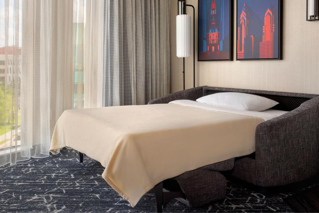 King Room with Sofa Bed