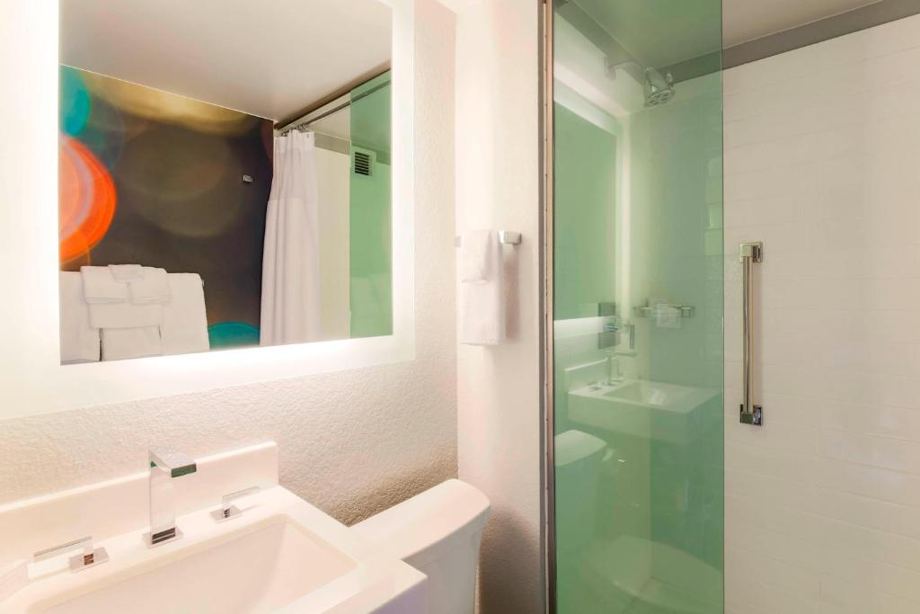 King Room – Hearing AccessibleLow Floor