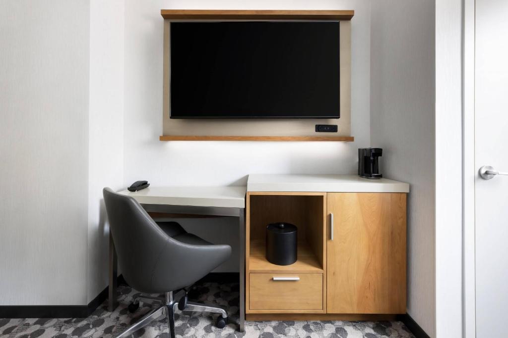 Guest room 2 Double City view