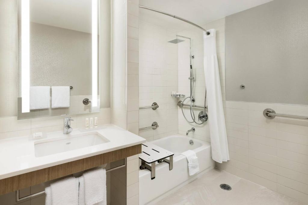 Guest room 2 Double City view