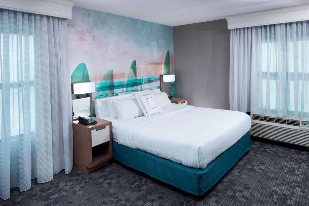 King Suite with Sofa Bed – Oceanfront