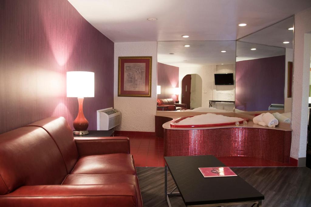 Garden of Eden Apple Suite